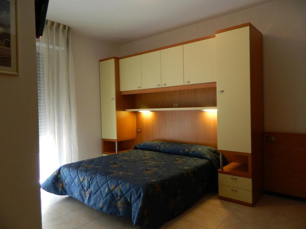 Hotel Kennedy 2*